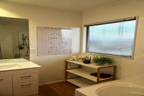 Photo of property in 46a Don Buck Road, Massey, Auckland, 0614