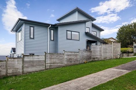 Photo of property in 11 Matisse Drive, West Harbour, Auckland, 0618