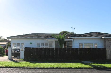 Photo of property in 32 Clendon Avenue, Papatoetoe, Auckland, 2025