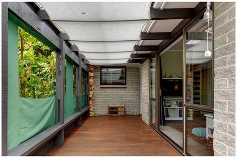 Photo of property in 15 Elwyn Place, Avonhead, Christchurch, 8042