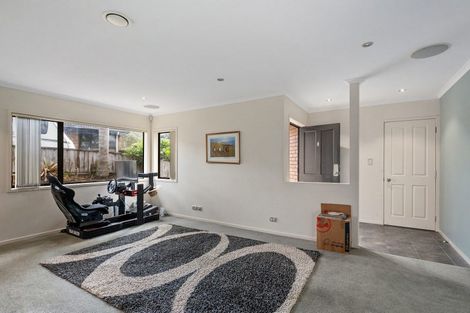 Photo of property in 60 Cabeleigh Drive, Helensville, 0800