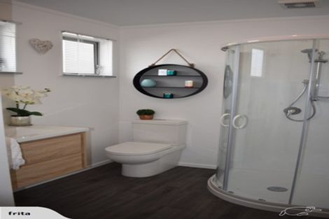 Photo of property in 39a Michael Road, Paraparaumu Beach, Paraparaumu, 5032