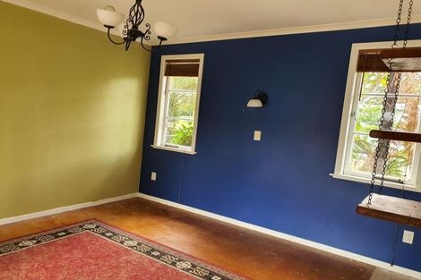 Photo of property in 1 Puriri Road, Waikanae, 5036