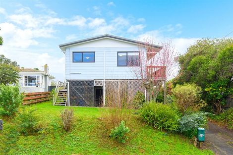 Photo of property in 57 Cliff View Drive, Green Bay, Auckland, 0604