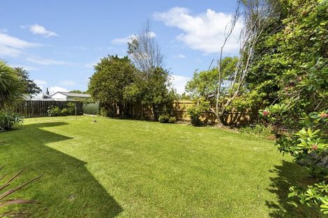 Photo of property in 6 Cousins Avenue East, Foxton Beach, Foxton, 4815