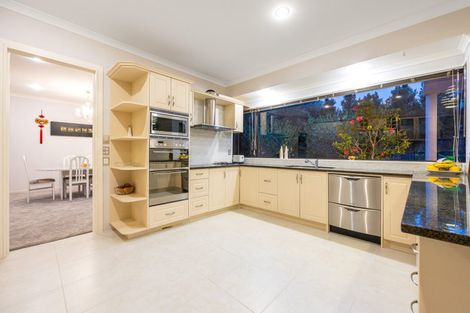 Photo of property in 24 Oakway Drive, Schnapper Rock, Auckland, 0632