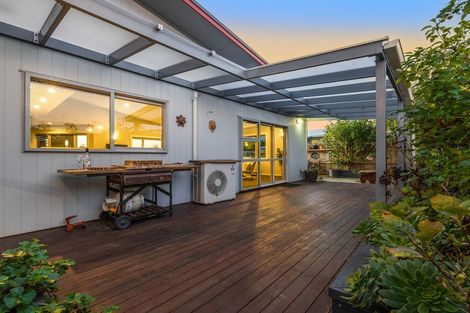 Photo of property in 6a Queenwood Road, Levin, 5510