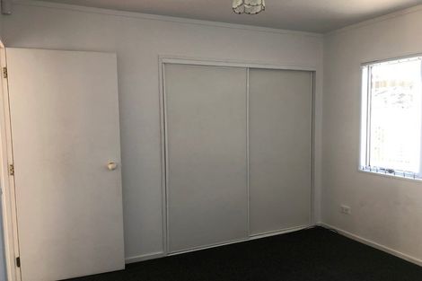 Photo of property in 8 Dennis Road, Papatoetoe, Auckland, 2025