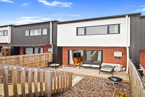 Photo of property in 10 Finstock Way, Rolleston, 7614