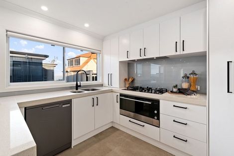Photo of property in 131 Churchill Road, Rothesay Bay, Auckland, 0630