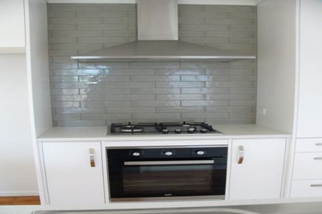 Photo of property in 56 Southsea Crescent, Silverdale, Hamilton, 3216
