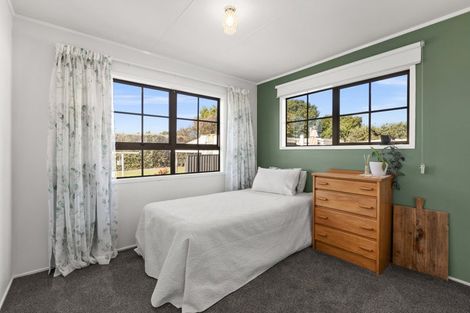 Photo of property in 19 Waipureku Street, Clive, 4102