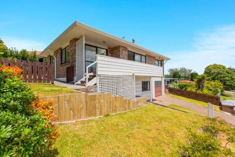Photo of property in 70 James Cook Drive, Welcome Bay, Tauranga, 3112