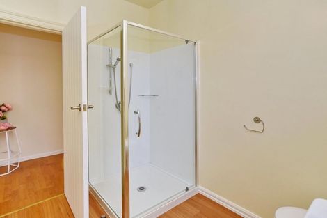 Photo of property in 213 Main North Road, Redwood, Christchurch, 8051