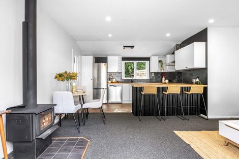 Photo of property in 30 Hawkhurst Road, Lyttelton, 8082