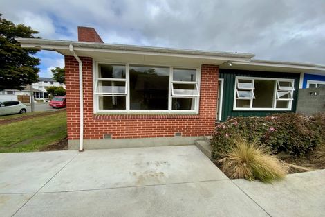 Photo of property in 14 Newbridge Place, Ilam, Christchurch, 8041