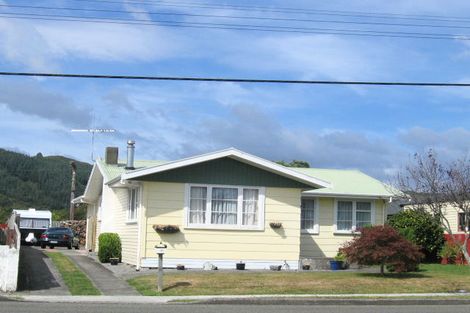 Photo of property in 77 Miro Street, Trentham, Upper Hutt, 5018