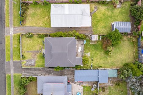 Photo of property in 16 Aotea Street, Castlecliff, Whanganui, 4501