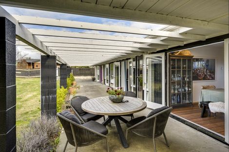Photo of property in 70 Reynolds Road, Havelock North, 4130