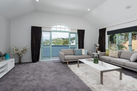 Photo of property in 93a Kelburn Parade, Kelburn, Wellington, 6012