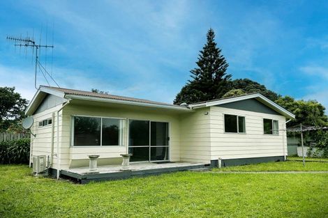 Photo of property in 18a Kiharoa Street, Otaki Beach, Otaki, 5512