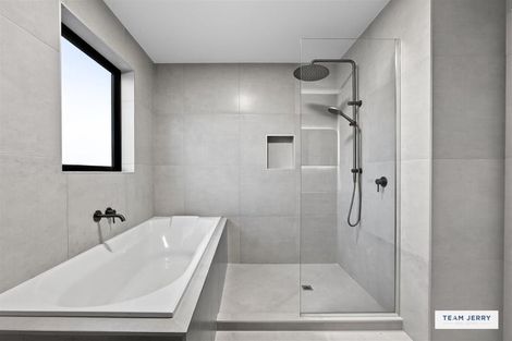 Photo of property in 27 Jandell Crescent, Bucklands Beach, Auckland, 2014