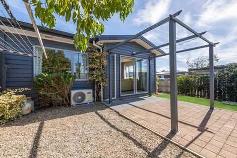 Photo of property in 9 Whareatua Avenue, Takanini, 2112