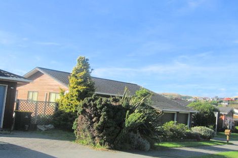 Photo of property in 15 Shackle Lane, Whitby, Porirua, 5024