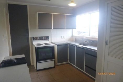 Photo of property in 1b/2 Divich Avenue, Te Atatu South, Auckland, 0610