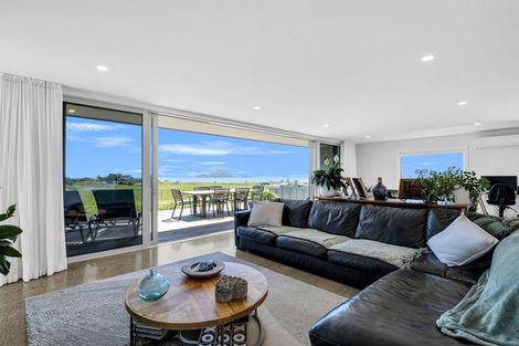 Photo of property in 8 Piripai Rise, Coastlands, Whakatane, 3120