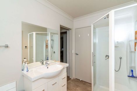 Photo of property in 32 Speldhurst Grove, Stokes Valley, Lower Hutt, 5019