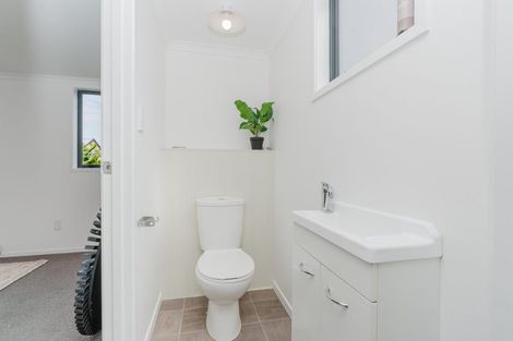 Photo of property in 90 Dixon Road, Glenview, Hamilton, 3206