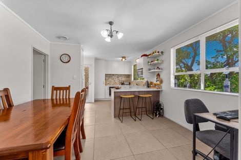 Photo of property in 20 Halberg Street, Glenfield, Auckland, 0629