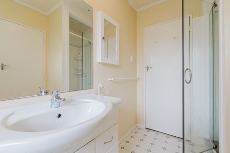 Photo of property in 5 Panako Place, Awapuni, Palmerston North, 4412