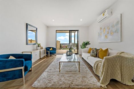 Photo of property in 19 Tieke Lane, Massey, Auckland, 0614