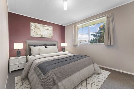 Photo of property in 20 Peppertree Glade, Kelvin Grove, Palmerston North, 4414