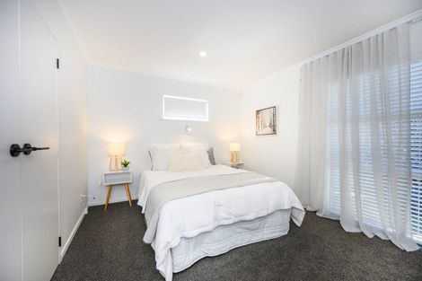 Photo of property in 9 Pinedale Parade, Milson, Palmerston North, 4414