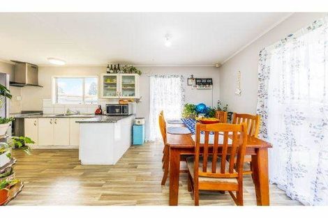 Photo of property in 137 Mahia Road, Wattle Downs, Auckland, 2103