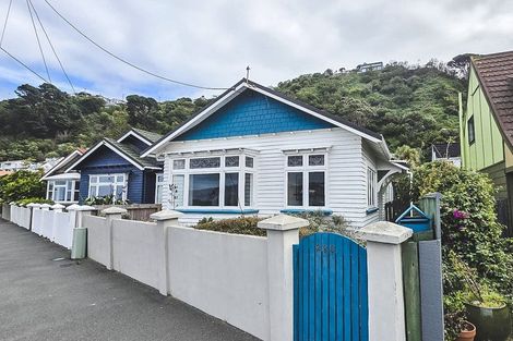 Photo of property in 238 Queens Drive, Lyall Bay, Wellington, 6022