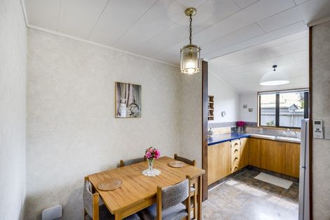 Photo of property in 2/64 Avondale Road, Taradale, Napier, 4112