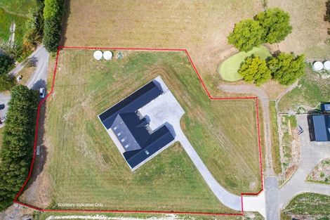 Photo of property in 11 Te Kahu Lane, Halcombe, 4779