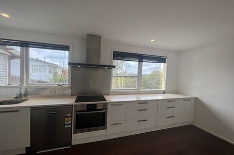 Photo of property in 11 Holt Avenue, Torbay, Auckland, 0630