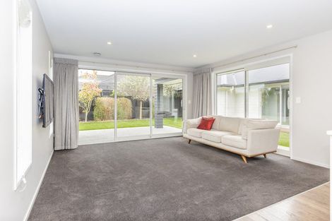 Photo of property in 18 Lilac Close, Cambridge, 3434