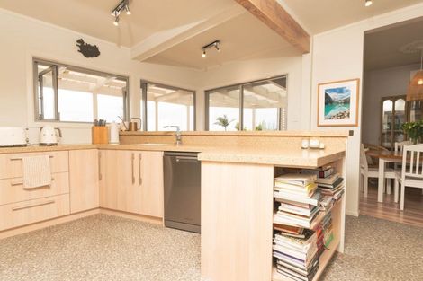 Photo of property in 11a Mizpah Road, Waiake, Auckland, 0630