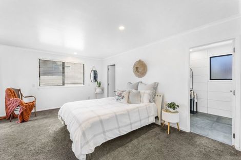 Photo of property in 16a Valley Road, Browns Bay, Auckland, 0630