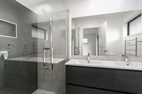 Photo of property in 5 Maraeariki Avenue, Orewa, 0931