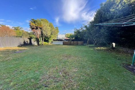 Photo of property in 25 Bradbury Road, Botany Downs, Auckland, 2010