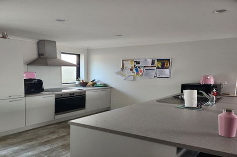 Photo of property in 90 Tiraumea Drive, Pakuranga, Auckland, 2010