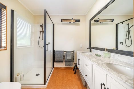 Photo of property in 16 Jocelyn Crescent, Pinehaven, Upper Hutt, 5019