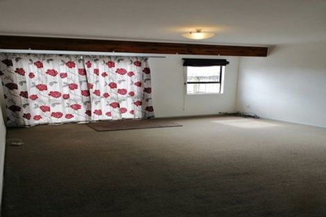 Photo of property in 2/21 Gloaming Place, Conifer Grove, Takanini, 2112
